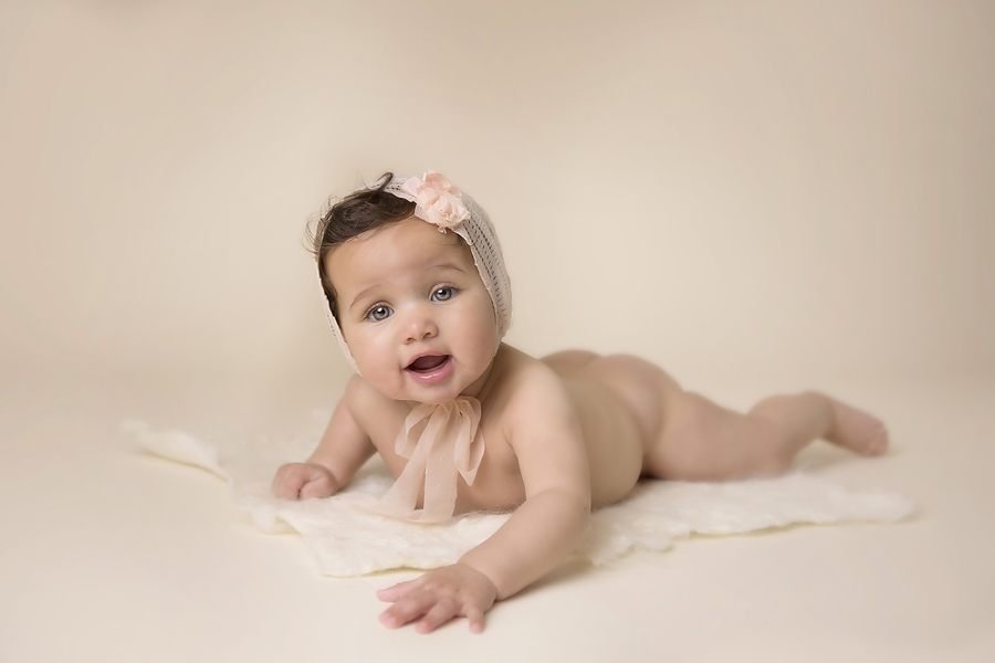Schedule your baby's sitter session with Jacqueline Belle Fleur! 